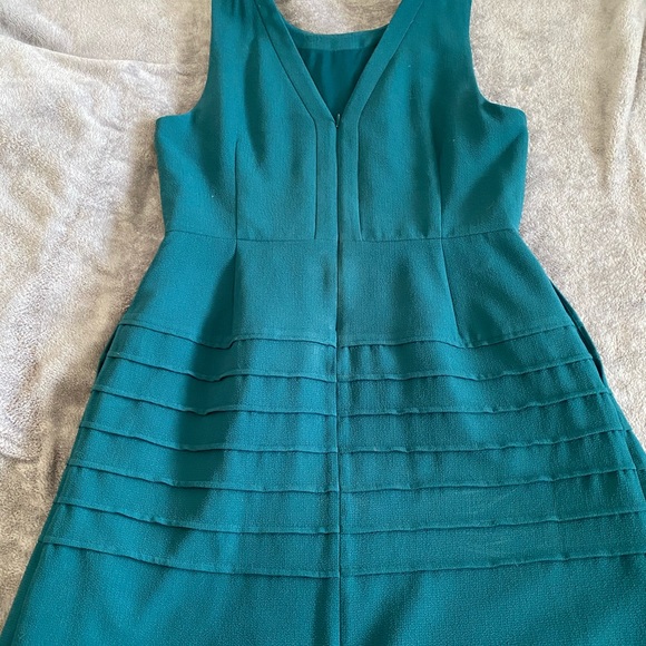Fit and Flare Madewell Dress with Pockets! - Picture 2 of 3